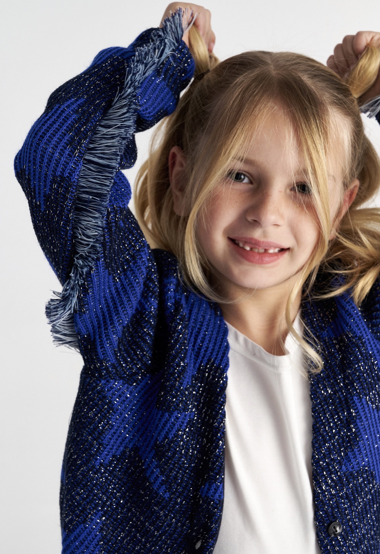 T7549 Celestial Knitted Stars Cardigan For Kids - Image 2