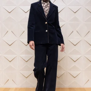 Nema Blazer